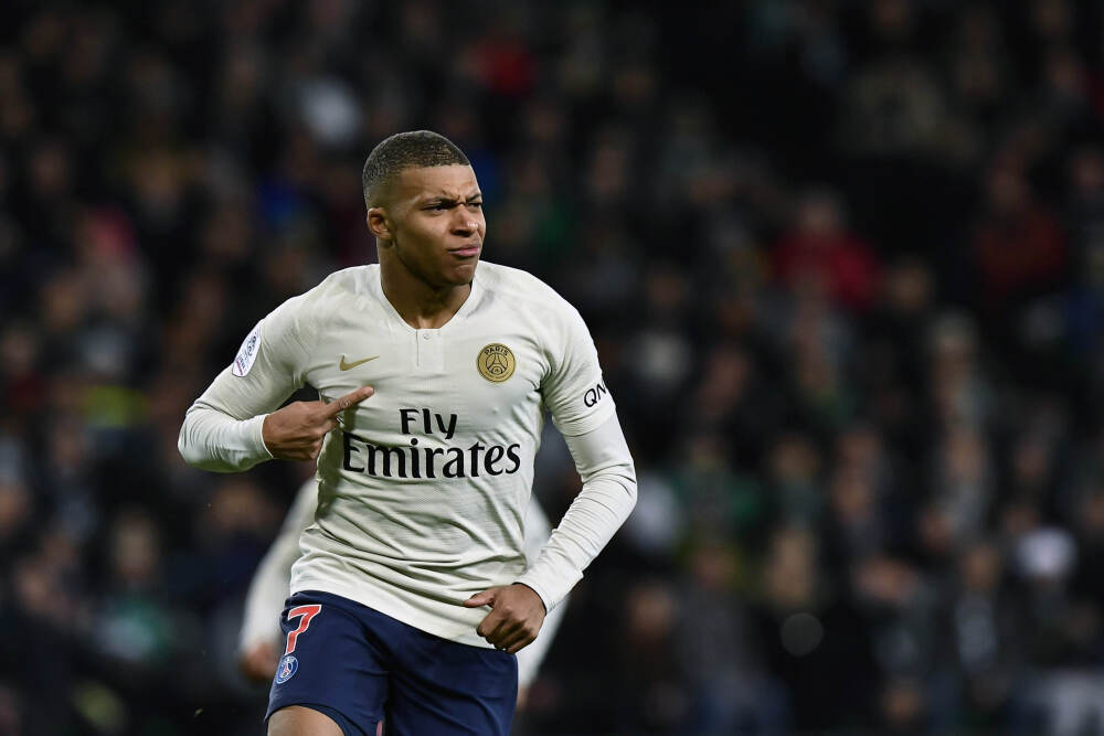 中原：料香港楼价三年内由低位反弹逾4成 新升浪可持续六年反弹达85%